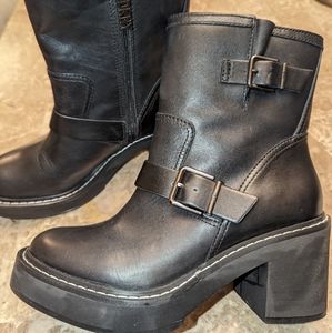 Brand new DKNY motorcycle boots